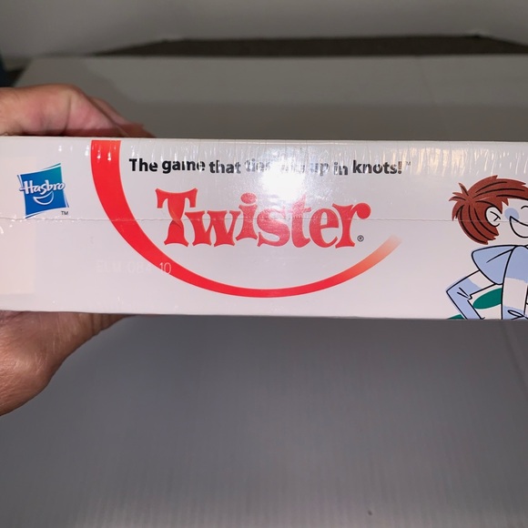 Twister The Game That Ties You Up In Knots by Hasbro: Brand New Sealed - Picture 4 of 5